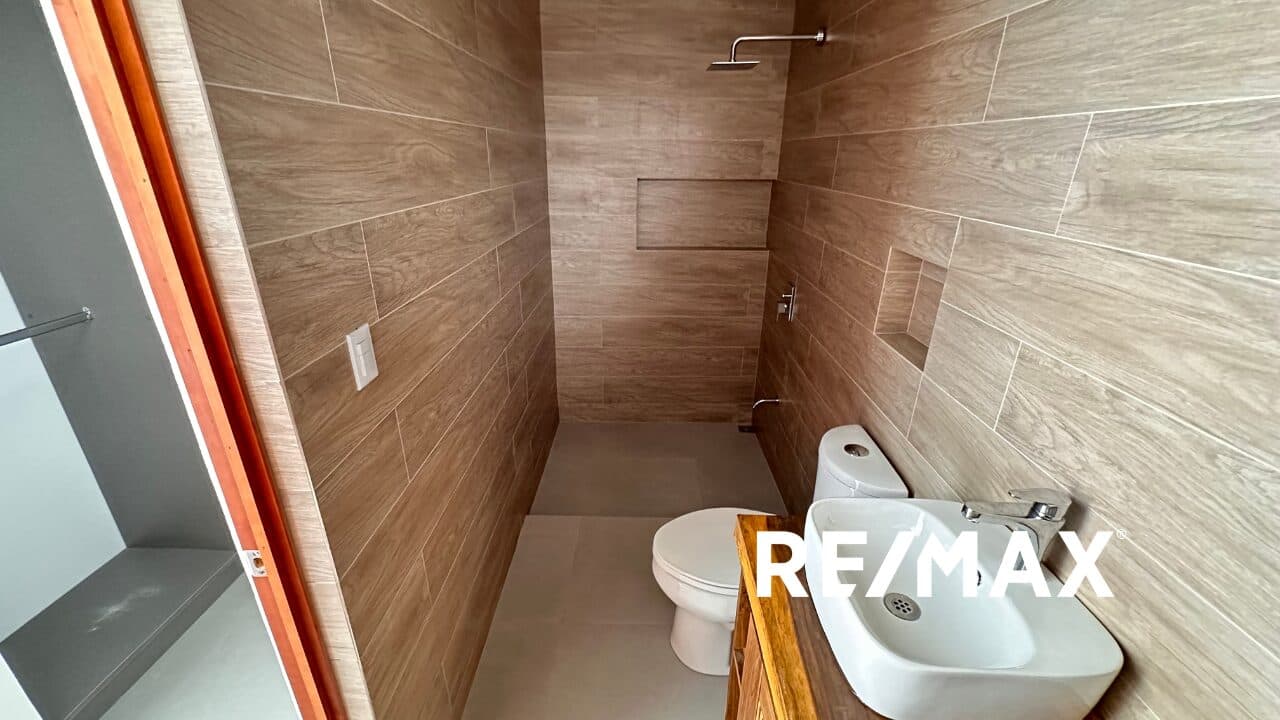 3-Bedroom Home in Gated Community, photo 23