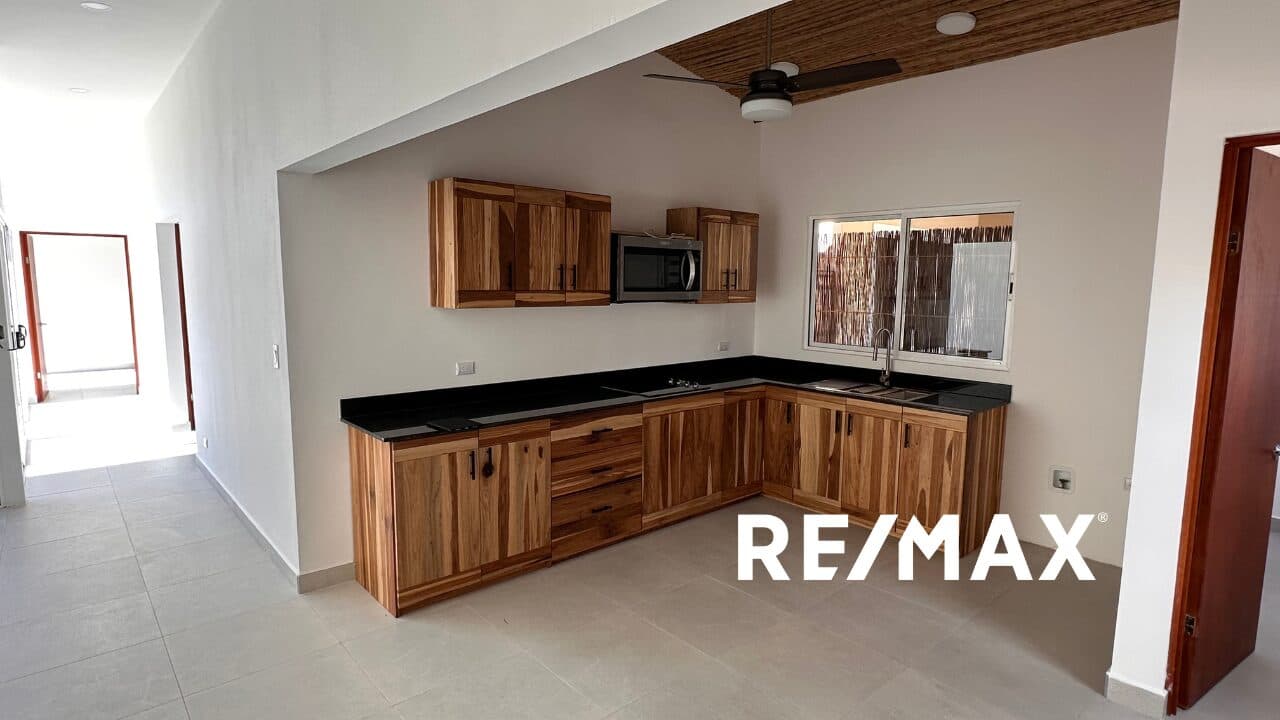 3-Bedroom Home in Gated Community, photo 4