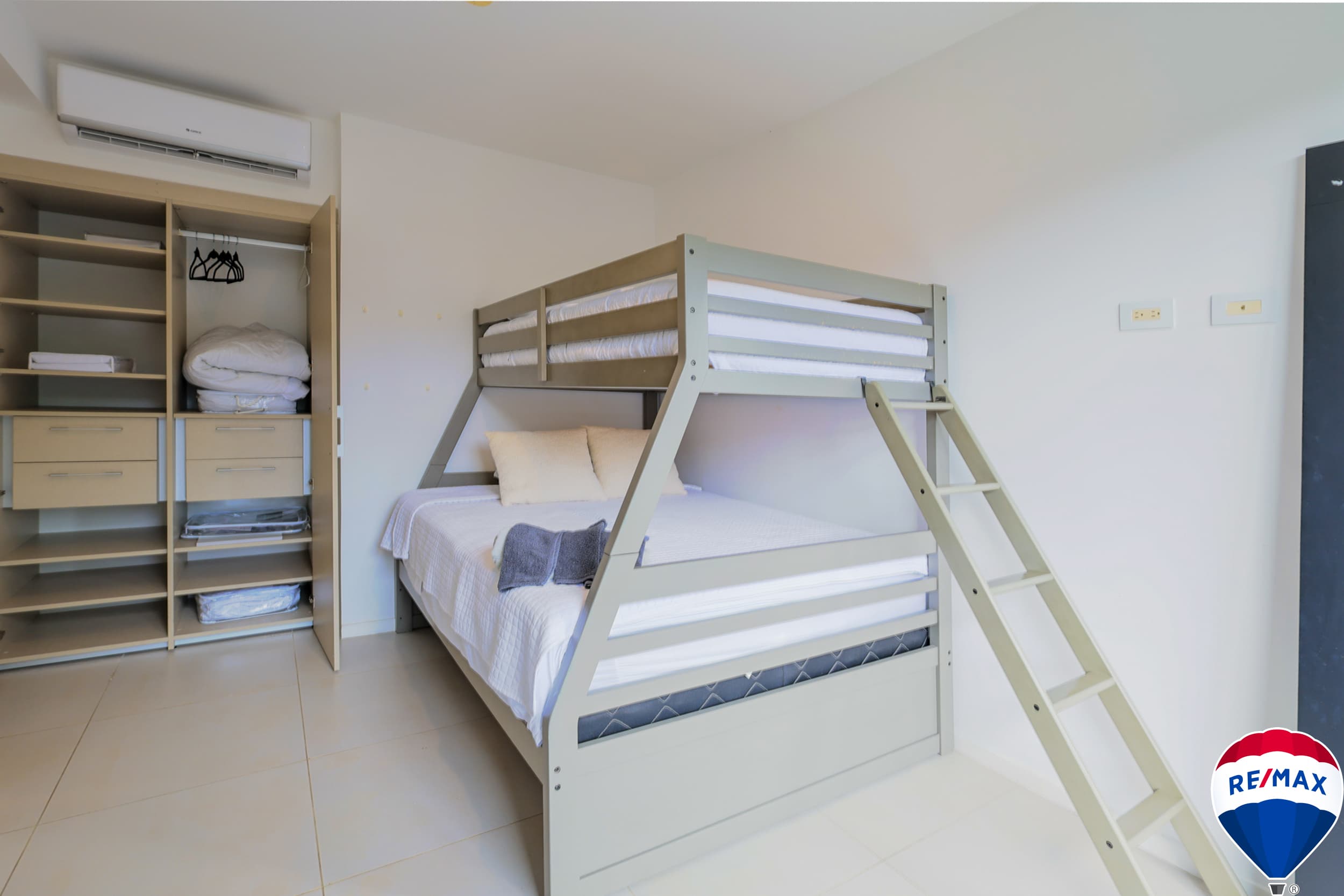 Tropical Oasis | Modern Beach Community Condo, photo 11