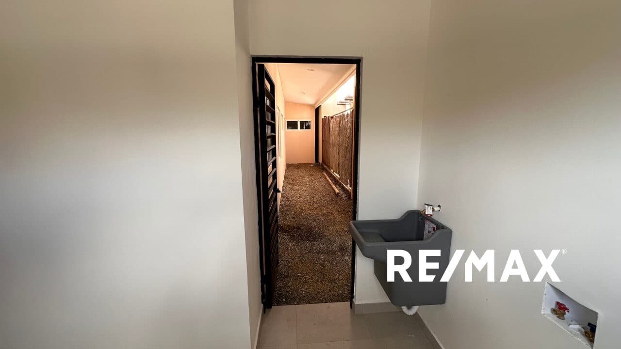 3-Bedroom Home in Gated Community, photo 9