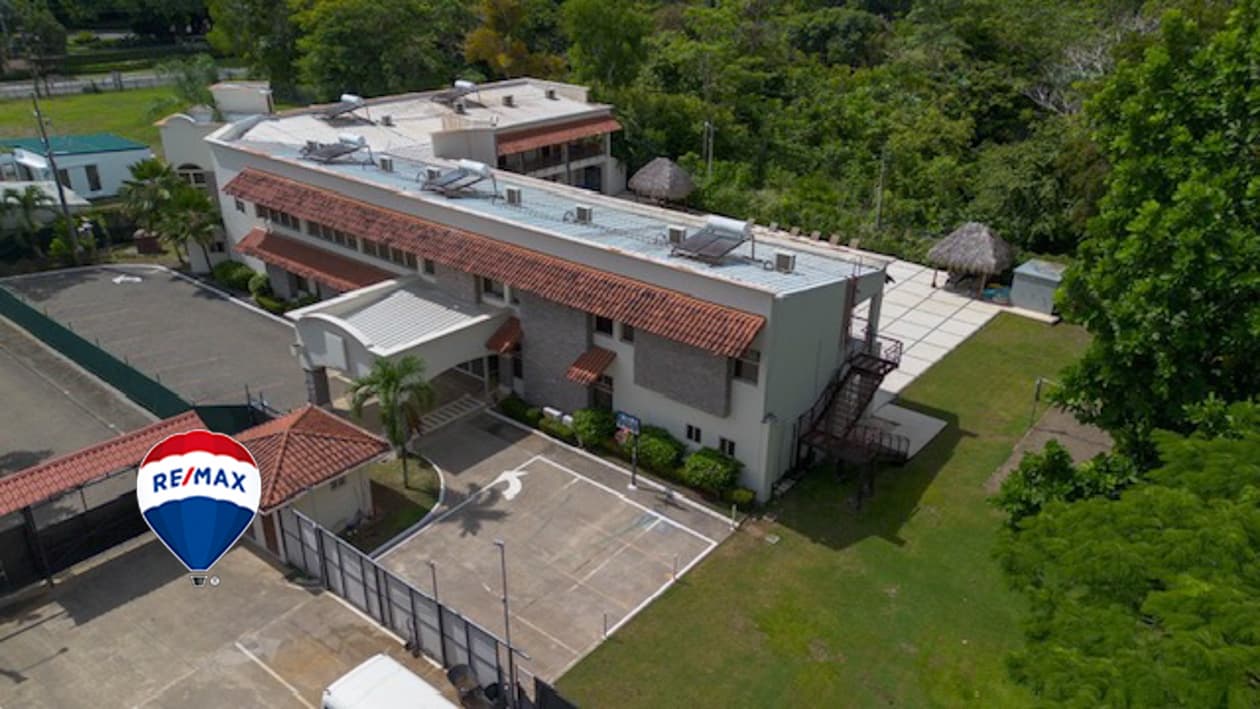 20 Room Private Resort | Across from Los Suenos | Walk to the Beach, photo 3