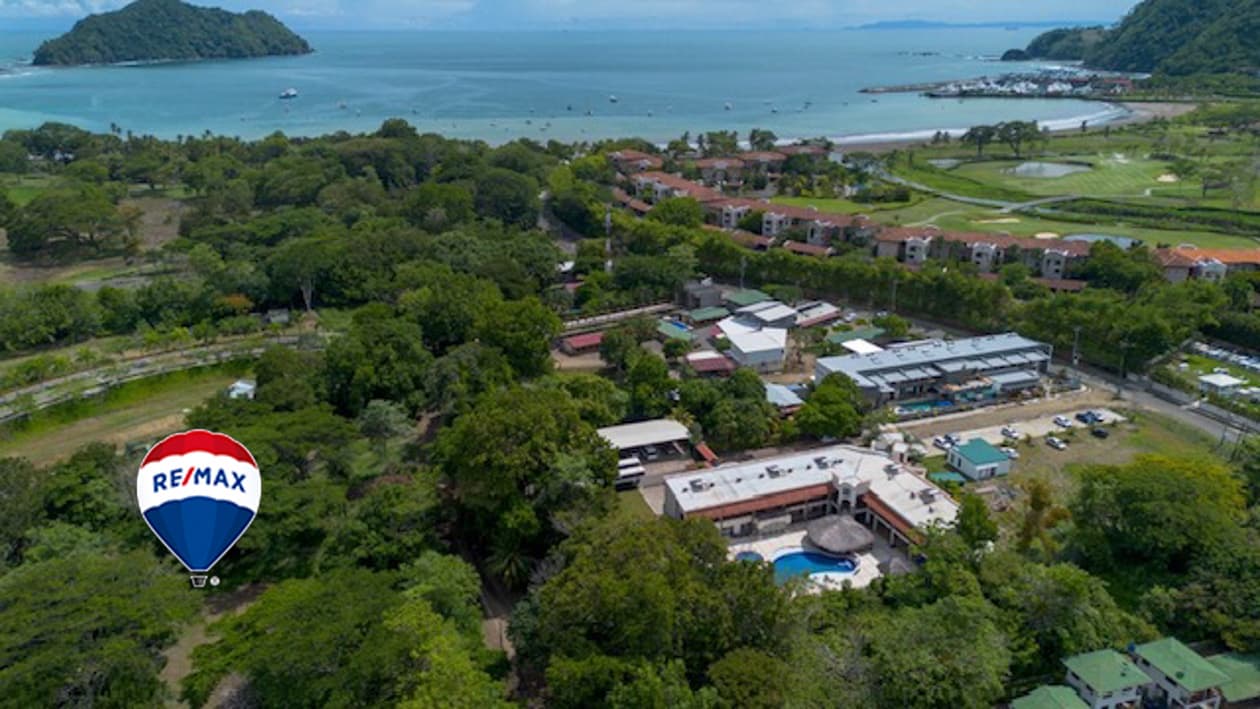 20 Room Private Resort | Across from Los Suenos | Walk to the Beach, photo 4