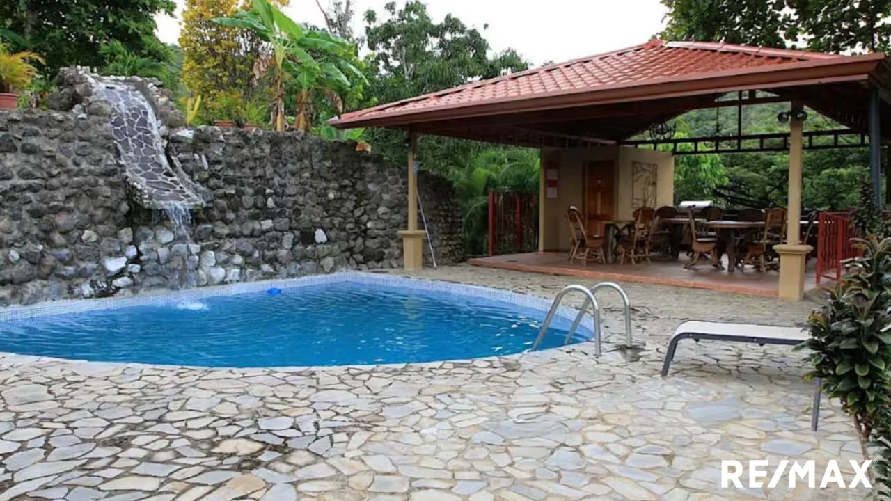 Secluded Jungle Retreat, photo 3