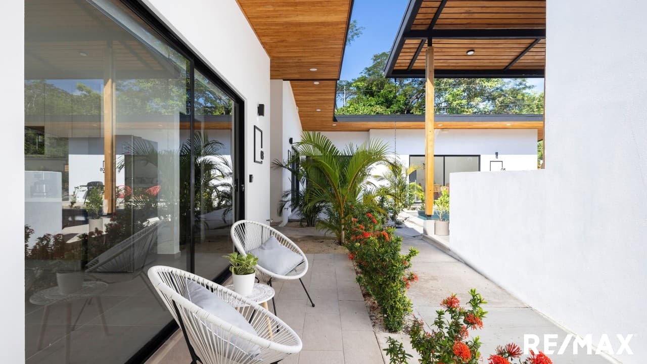 Distinctive Boutique Multi-family Beach Development, photo 4