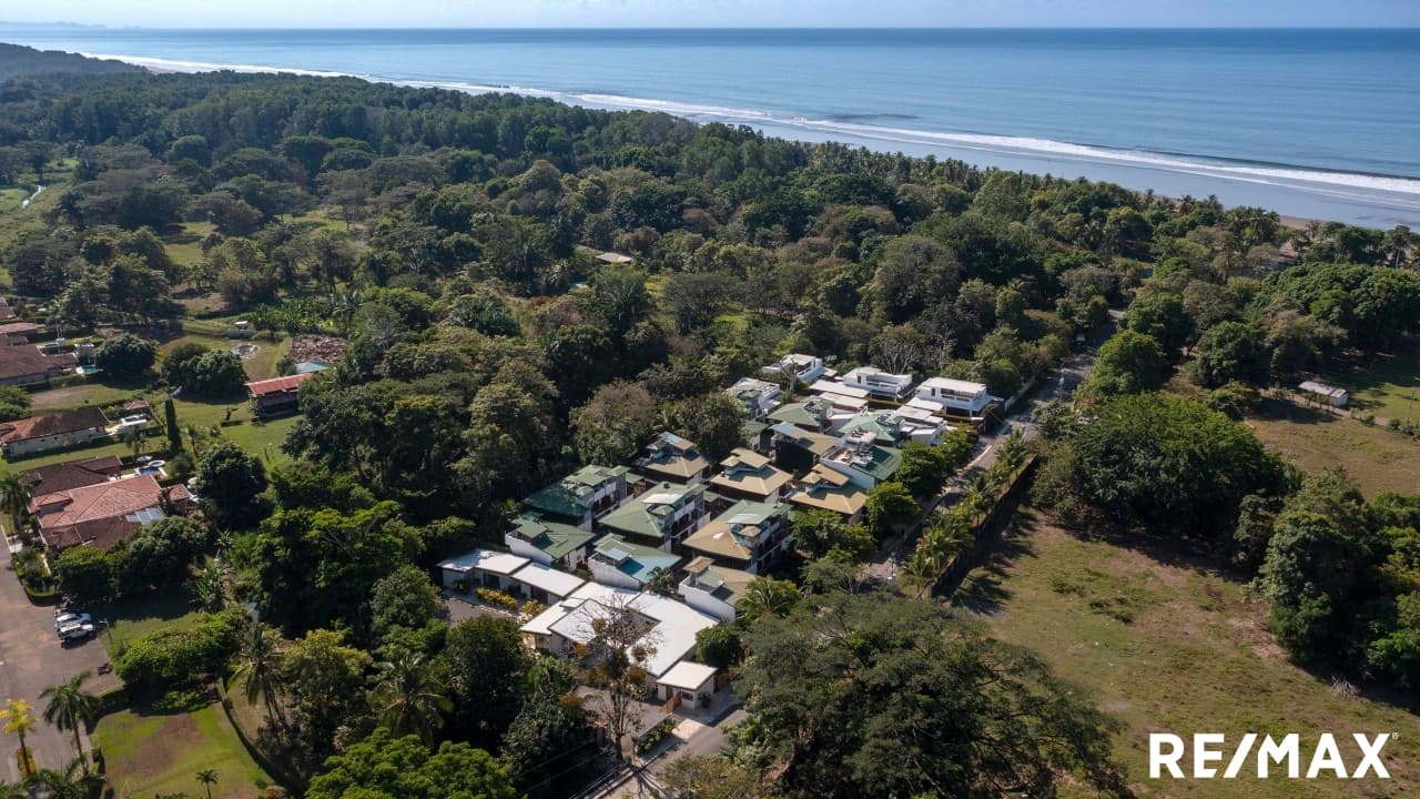 Distinctive Boutique Multi-family Beach Development, photo 10