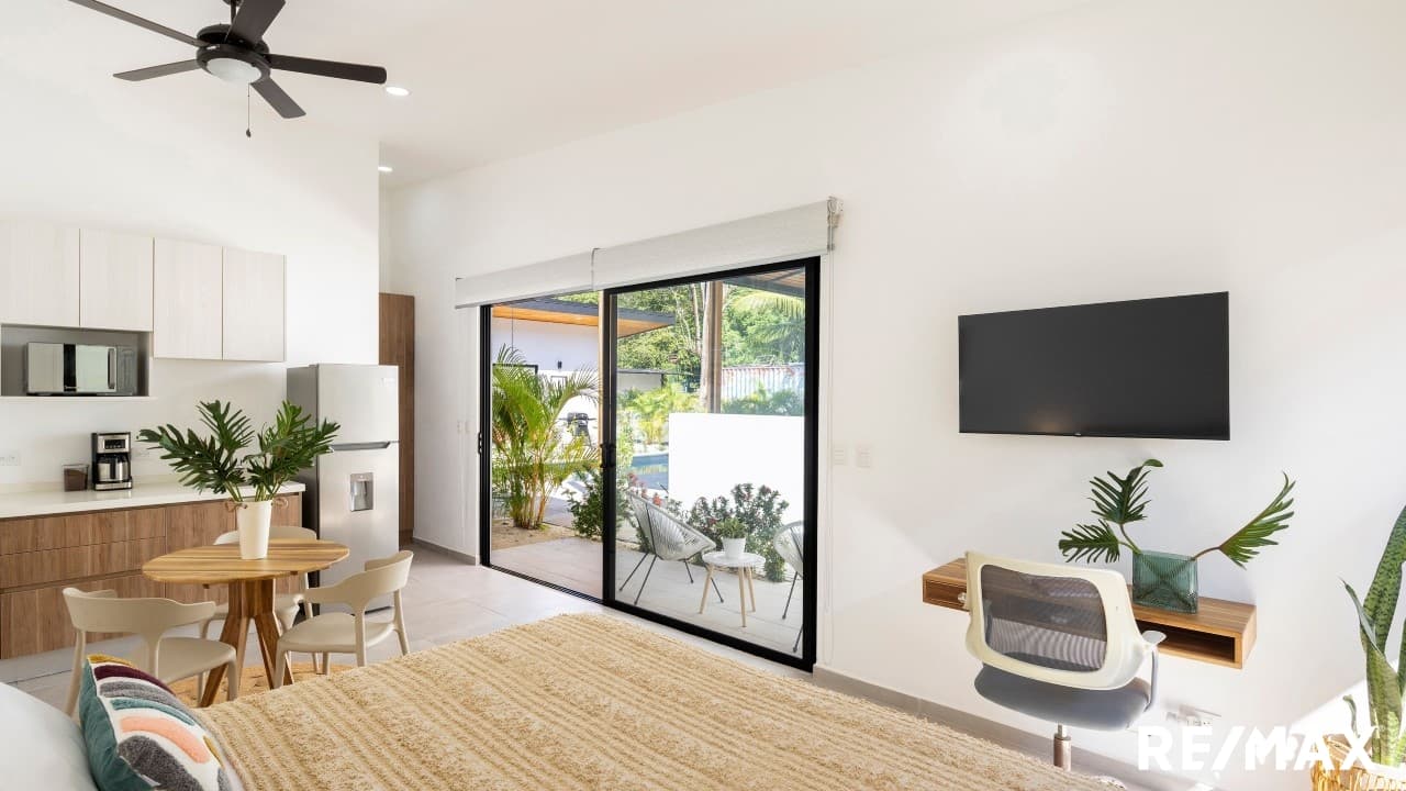 Distinctive Boutique Multi-family Beach Development, photo 17