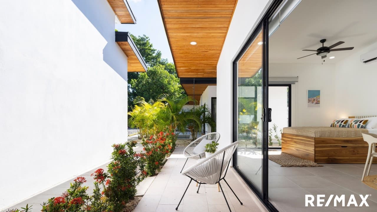 Distinctive Boutique Multi-family Beach Development, photo 18