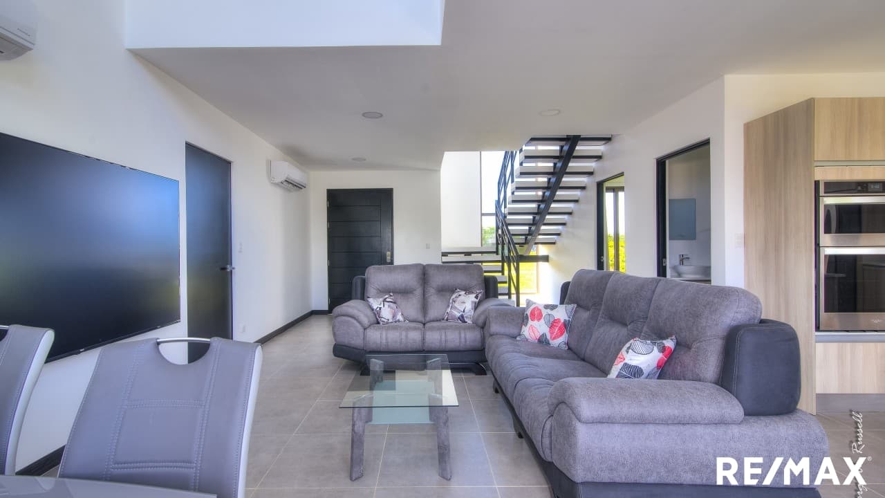 Lakefront Retreat, photo 9