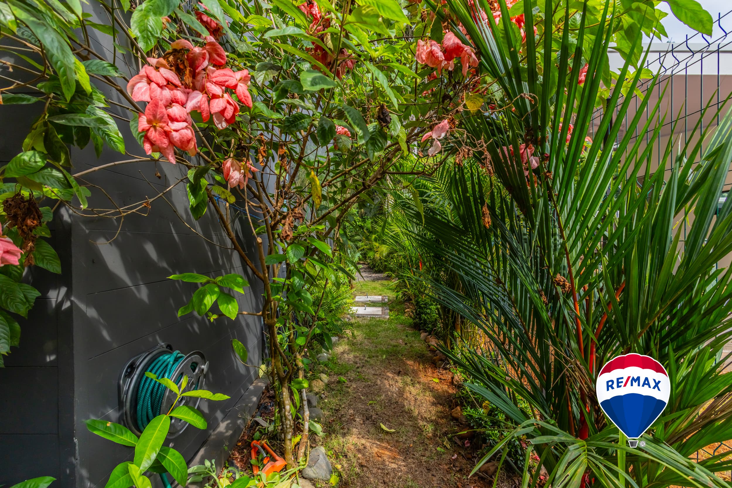 Turnkey Tropical Retreat | Near Beach, photo 18