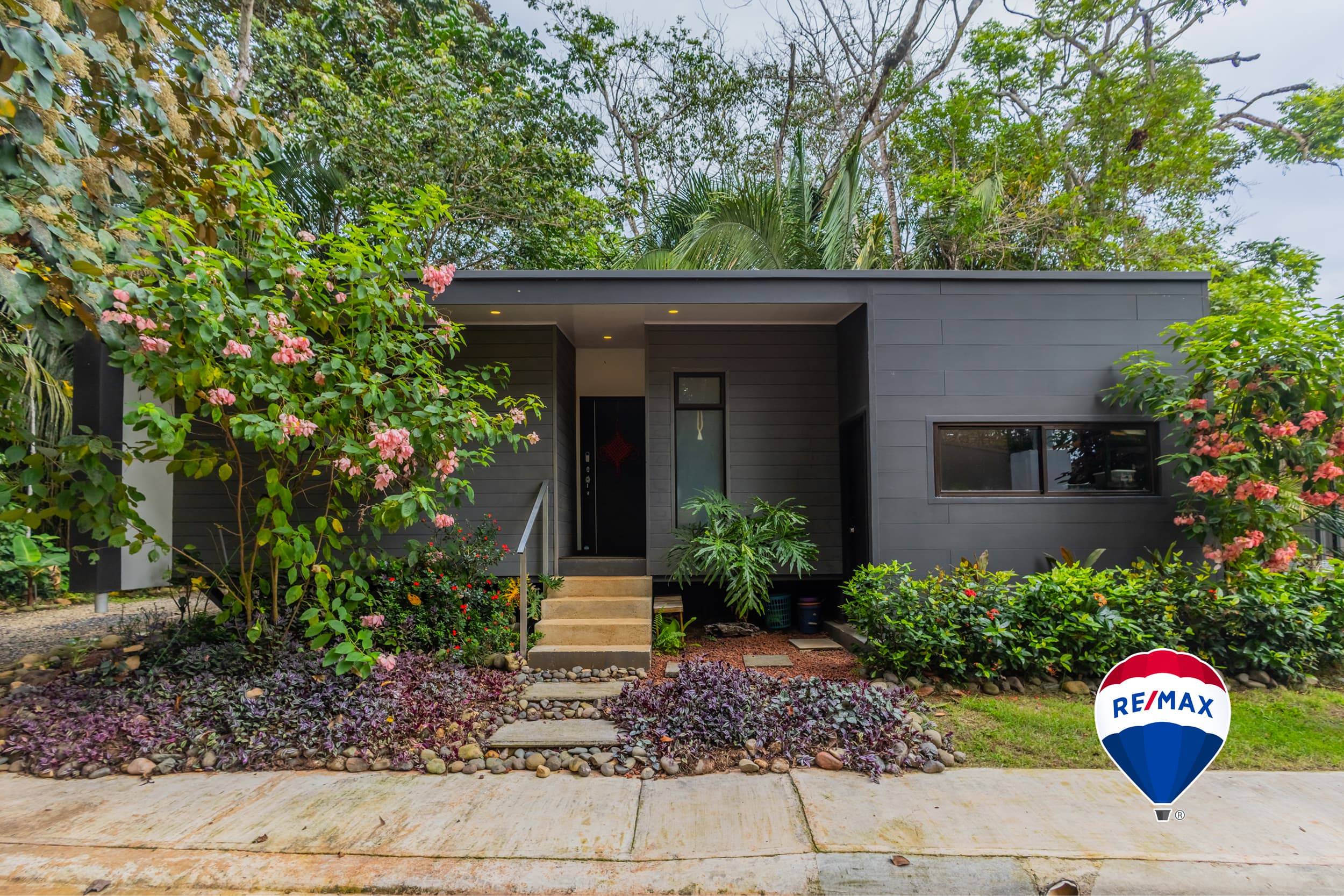 Turnkey Tropical Retreat | Near Beach, photo 25