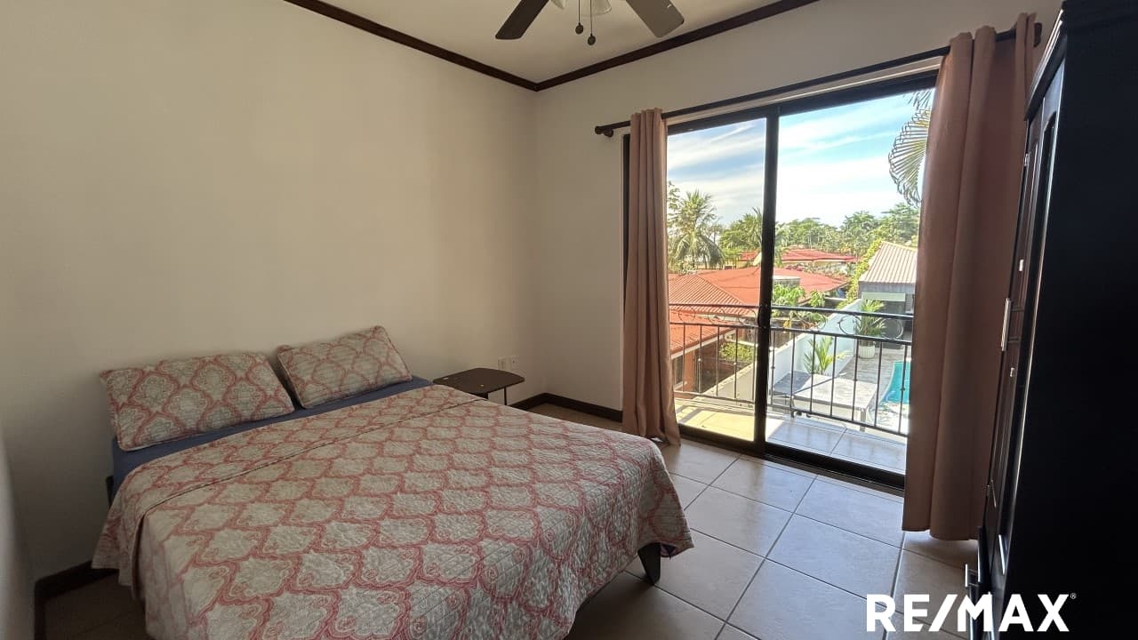 Investment Property in the Heart of Jacó — 5 Townhouse Apartments with Pool and Tiki Bar, photo 11