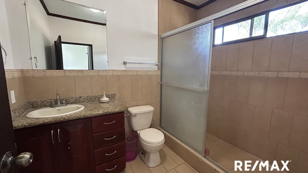 Investment Property in the Heart of Jacó — 5 Townhouse Apartments with Pool and Tiki Bar, photo 17