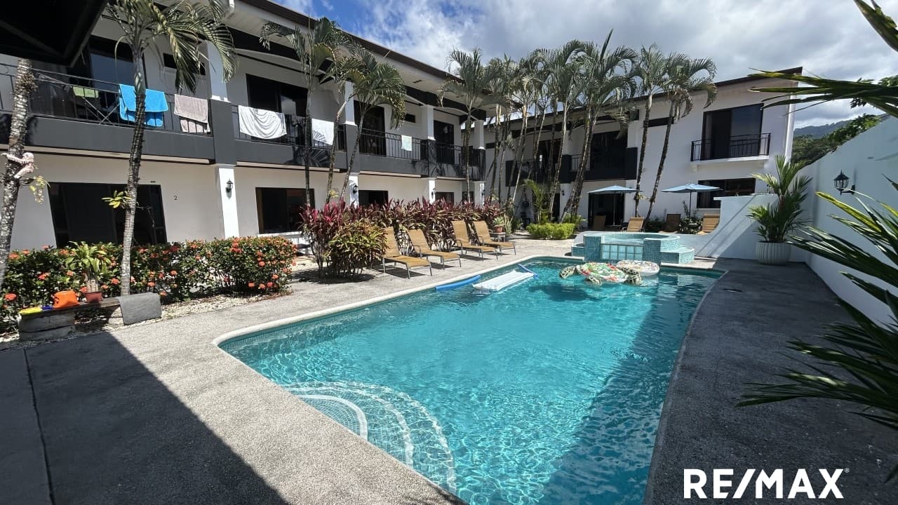 Investment Property in the Heart of Jacó — 5 Townhouse Apartments with Pool and Tiki Bar, photo 23
