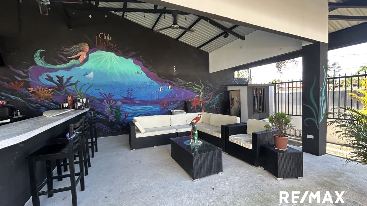 Investment Property in the Heart of Jacó — 5 Townhouse Apartments with Pool and Tiki Bar, photo 26
