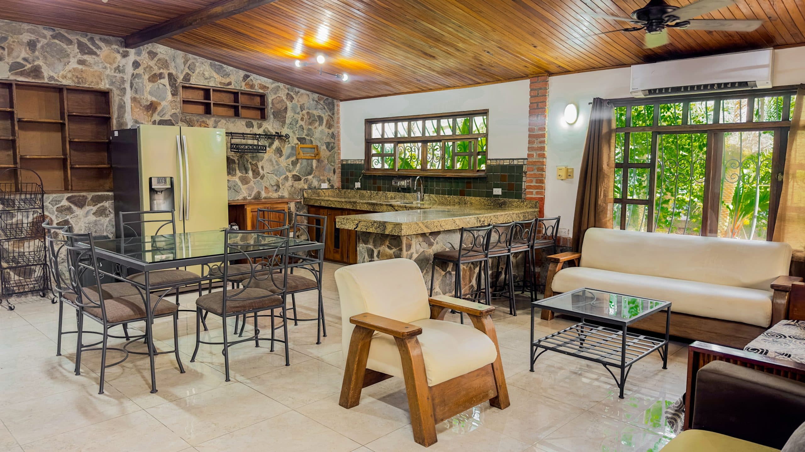 High-Value Commercial Property for Sale in the Beach, photo 7