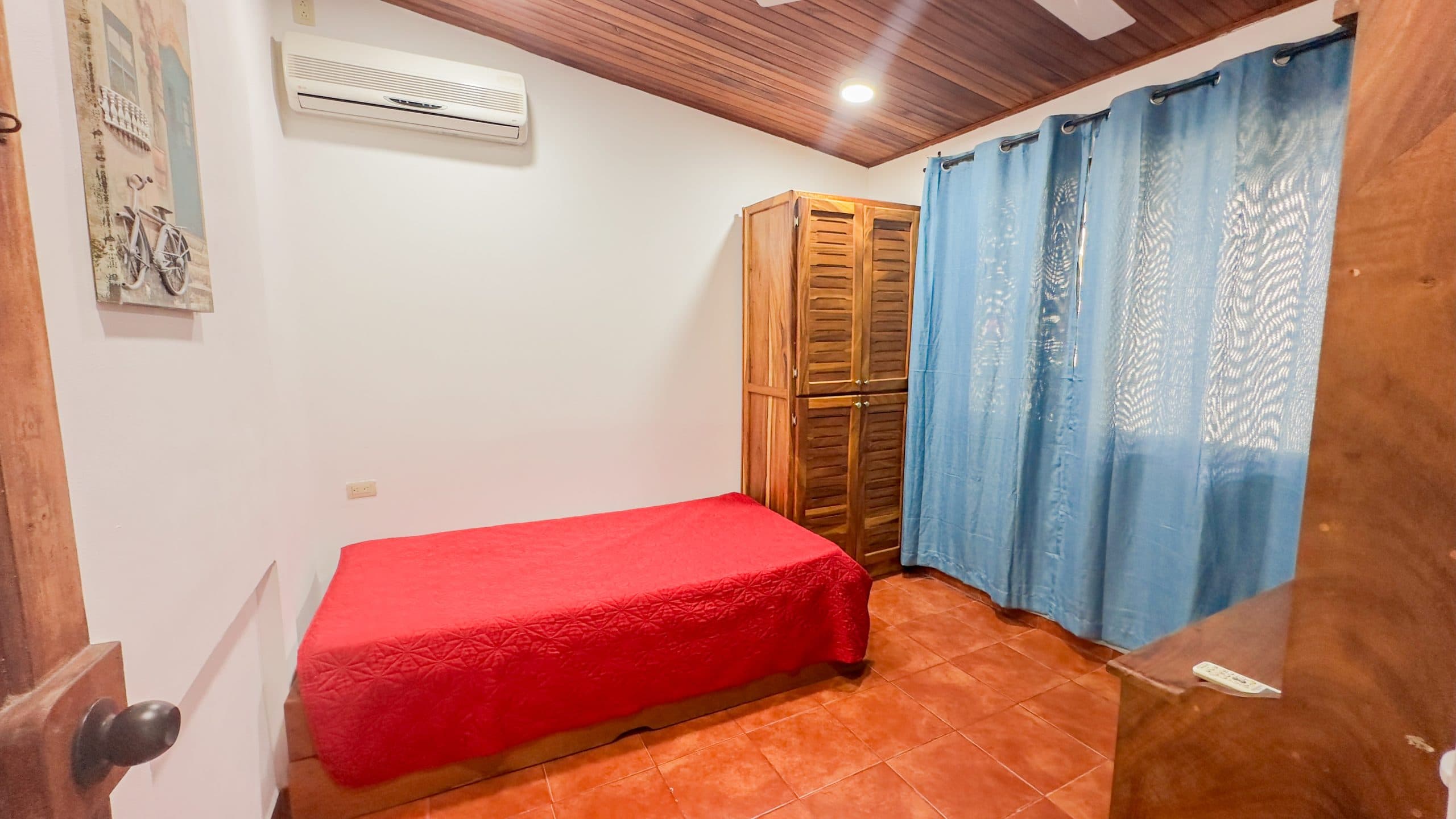 High-Value Commercial Property for Sale in the Beach, photo 9