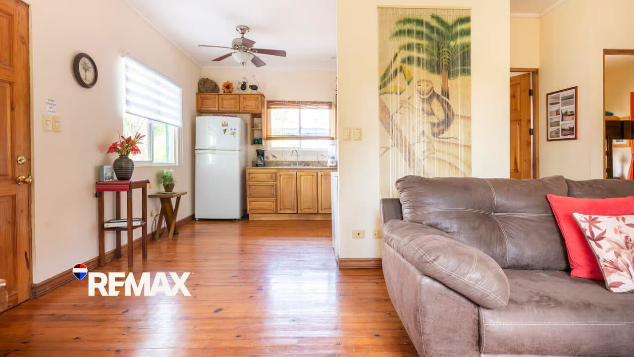 Charming Bungalow Just Steps from the Beach in Playa Hermosa, photo 6