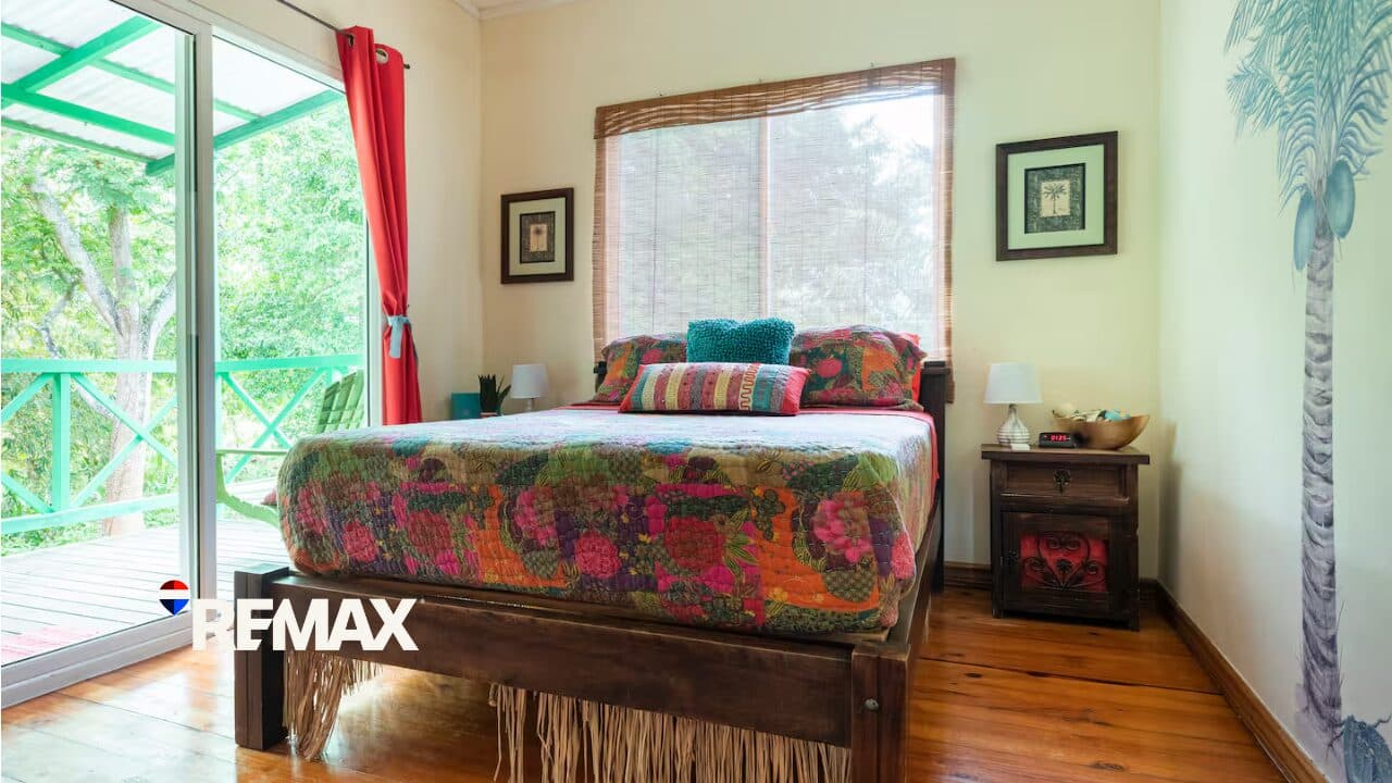 Charming Bungalow Just Steps from the Beach in Playa Hermosa, photo 9