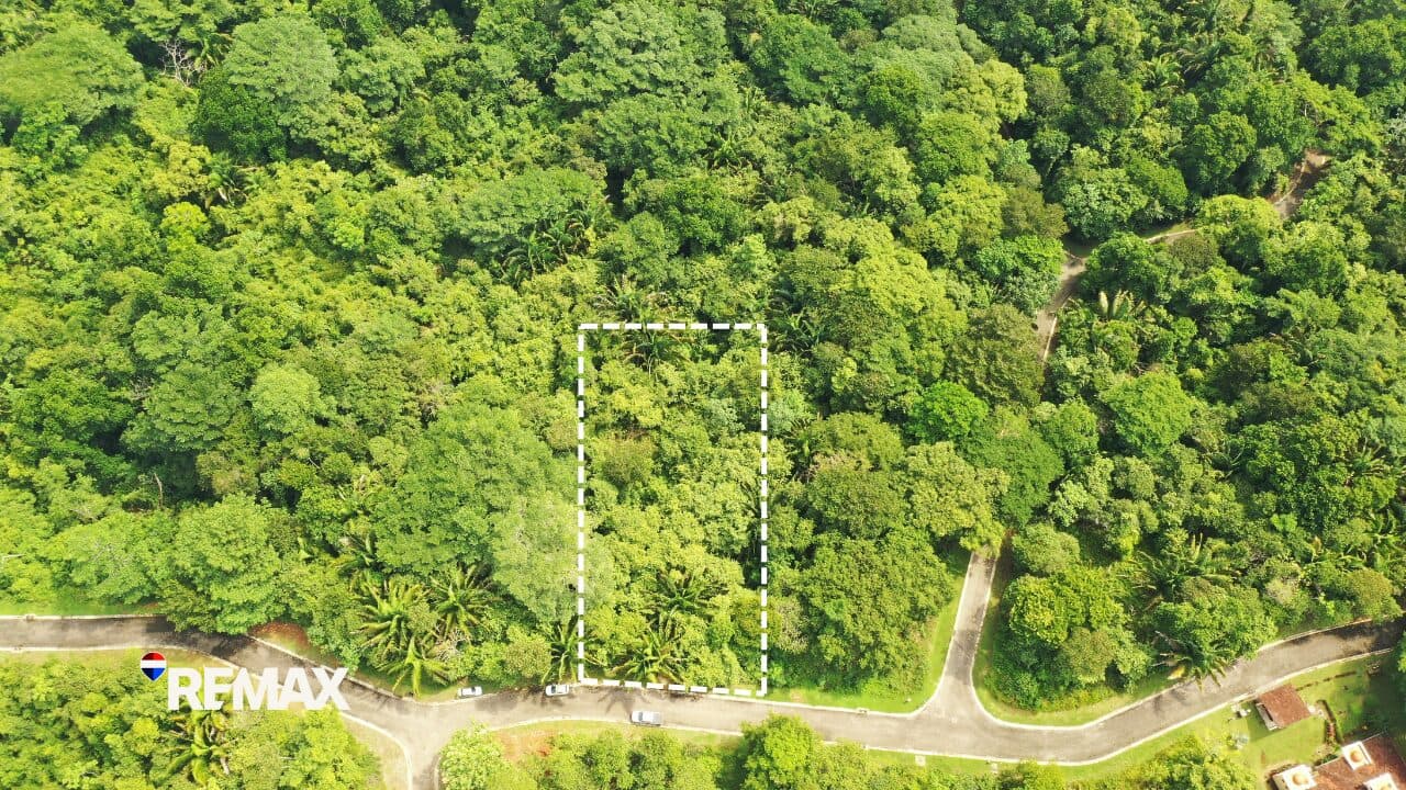 Mountain View Lot in Gated Community – 5 Minutes from the Beach | Costa Esterillos