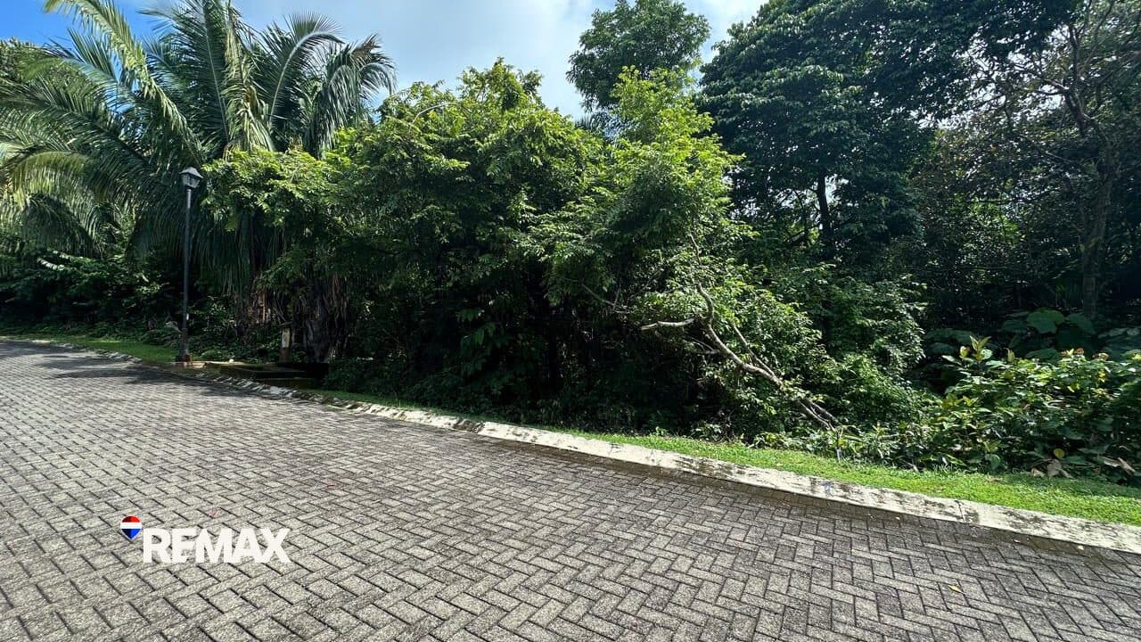 Mountain View Lot in Gated Community – 5 Minutes from the Beach | Costa Esterillos, photo 3
