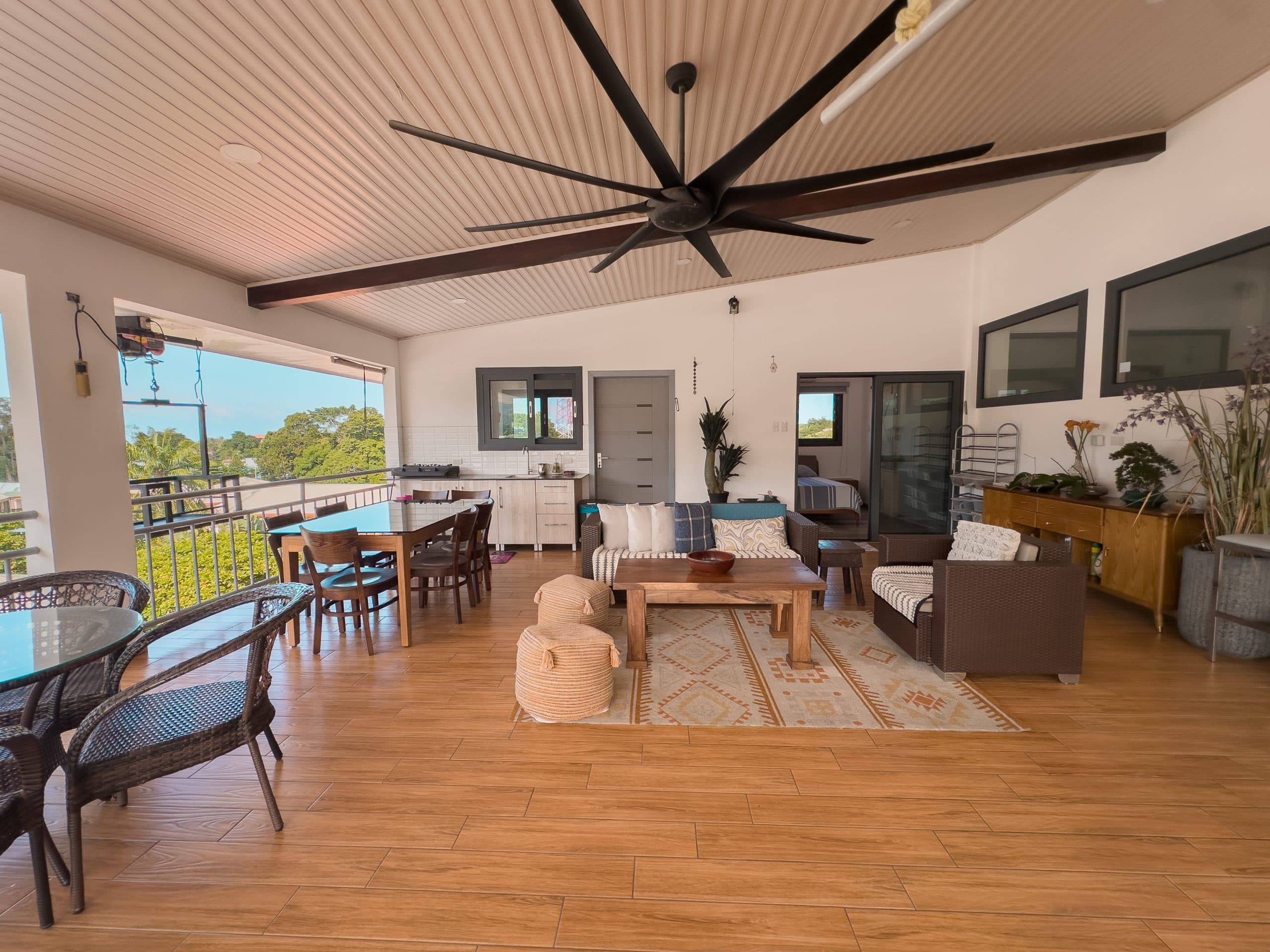 High-Value Commercial Property for Sale in the Beach, photo 27