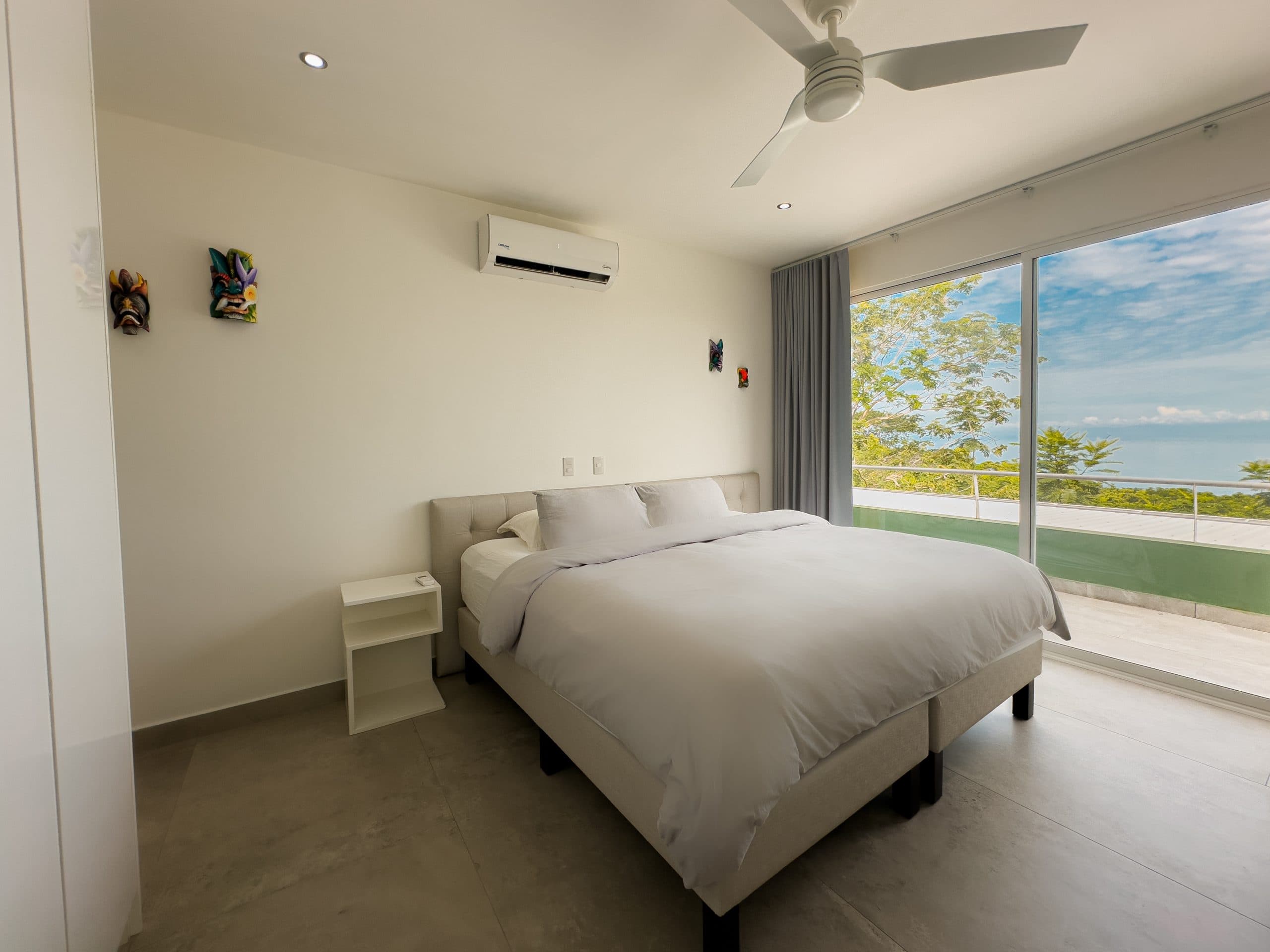 Costa Rica home with ocean and mountain views, photo 2