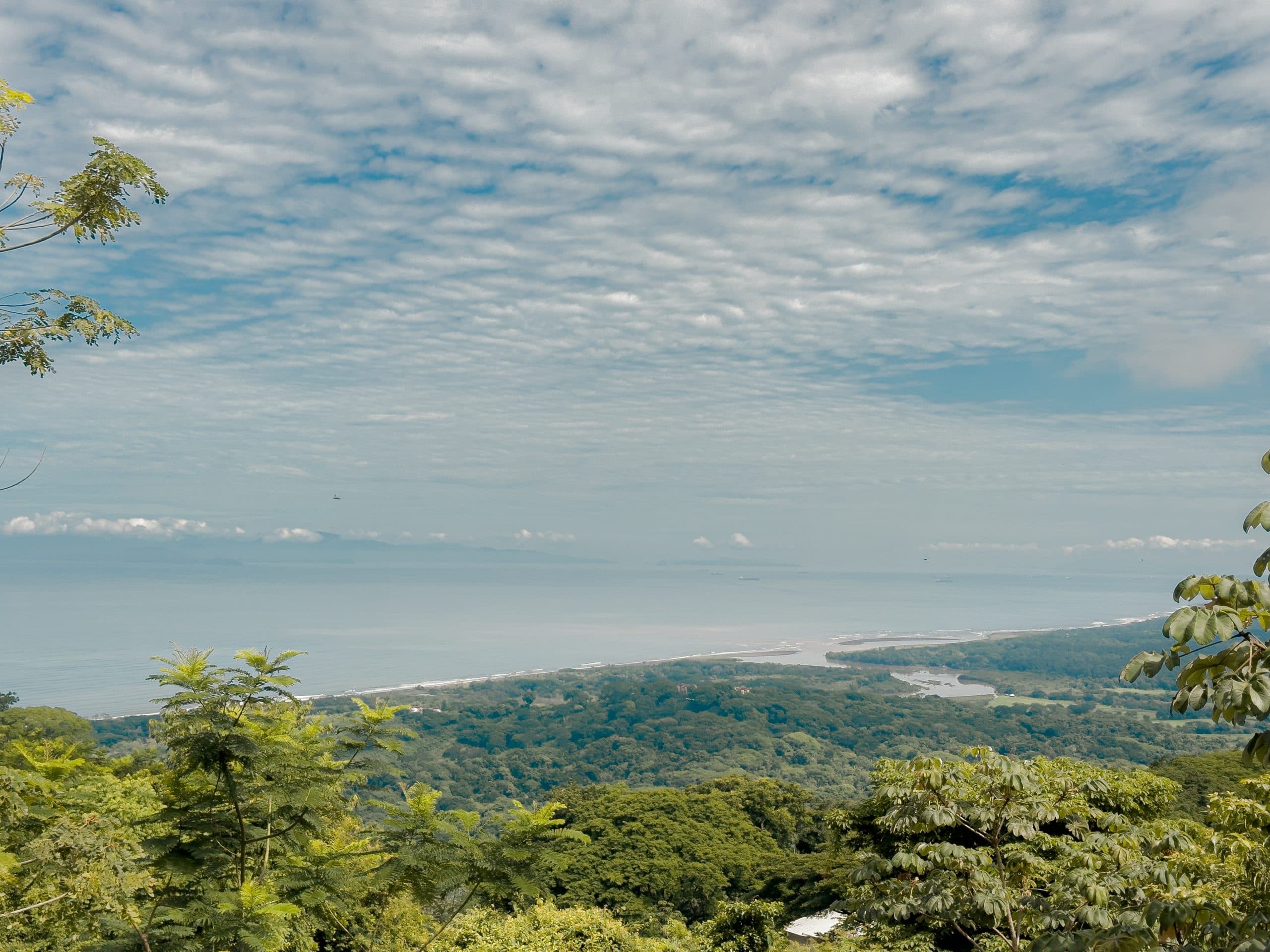 Costa Rica home with ocean and mountain views, photo 11