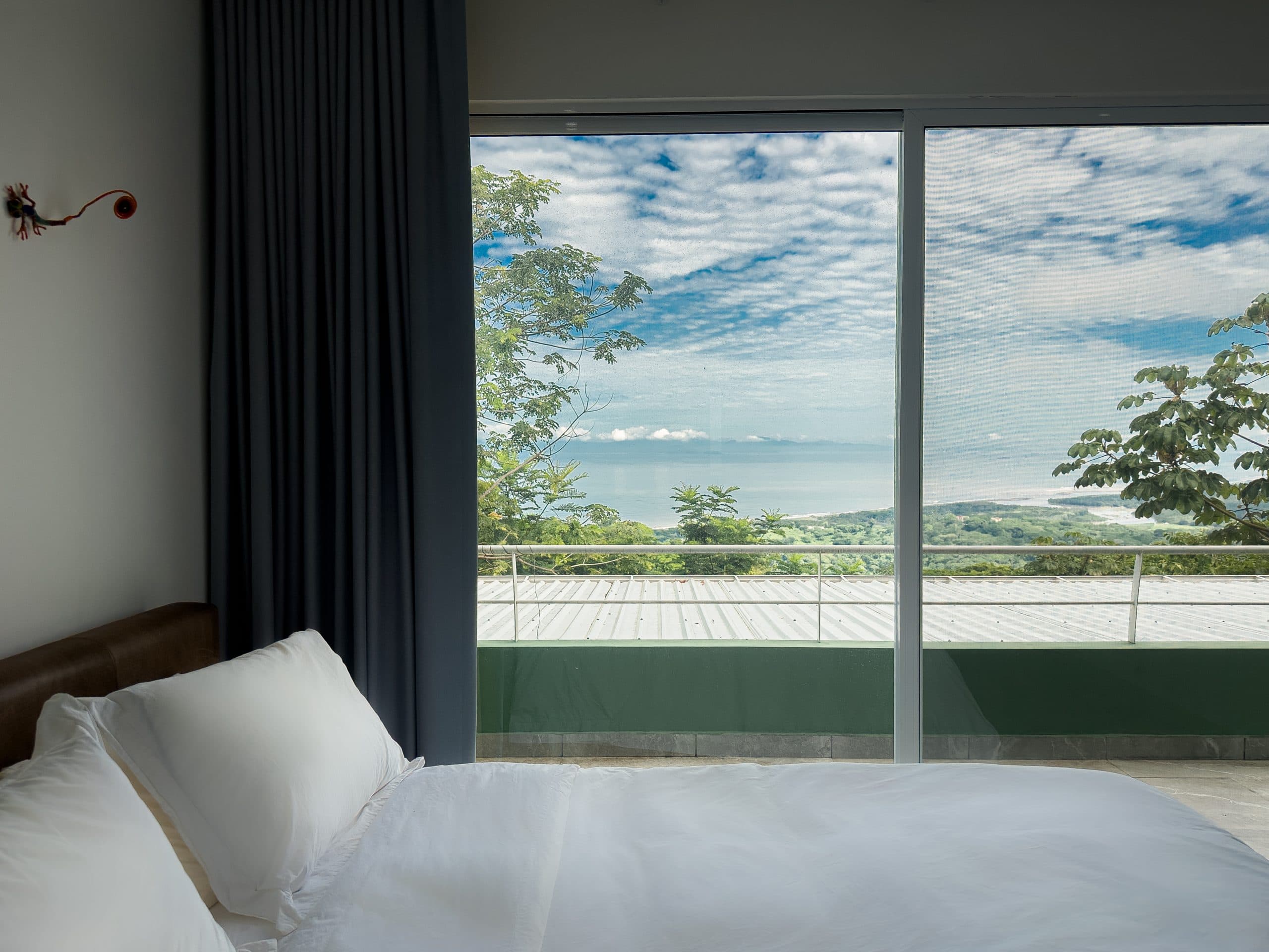 Costa Rica home with ocean and mountain views, photo 13