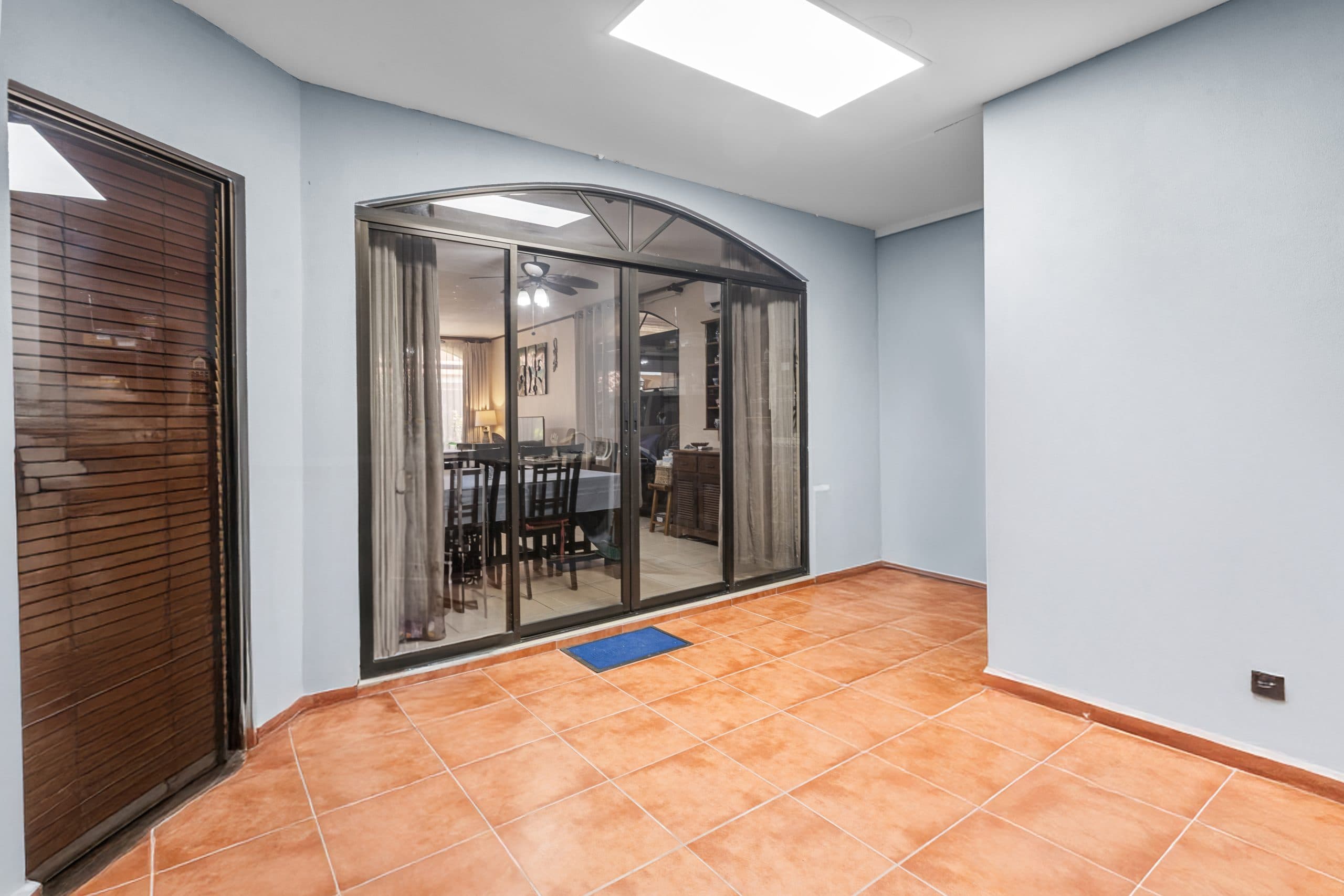 4 Bedroom South End Condo| Direct Beach Access, photo 10