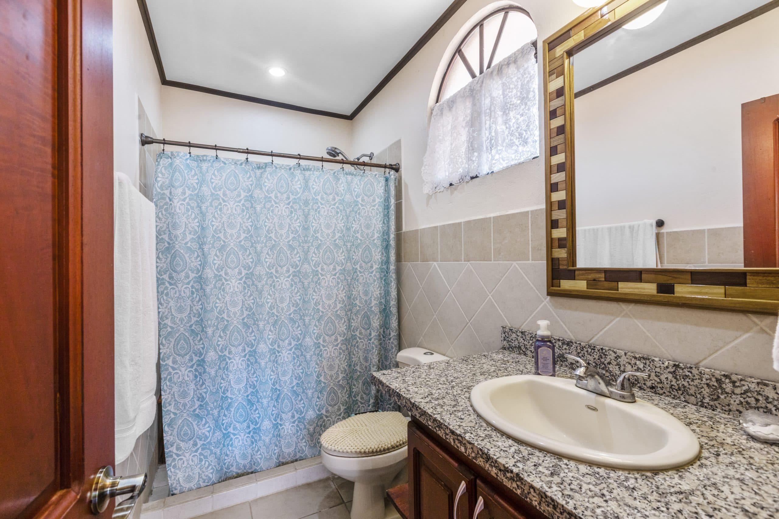 4 Bedroom South End Condo| Direct Beach Access, photo 19