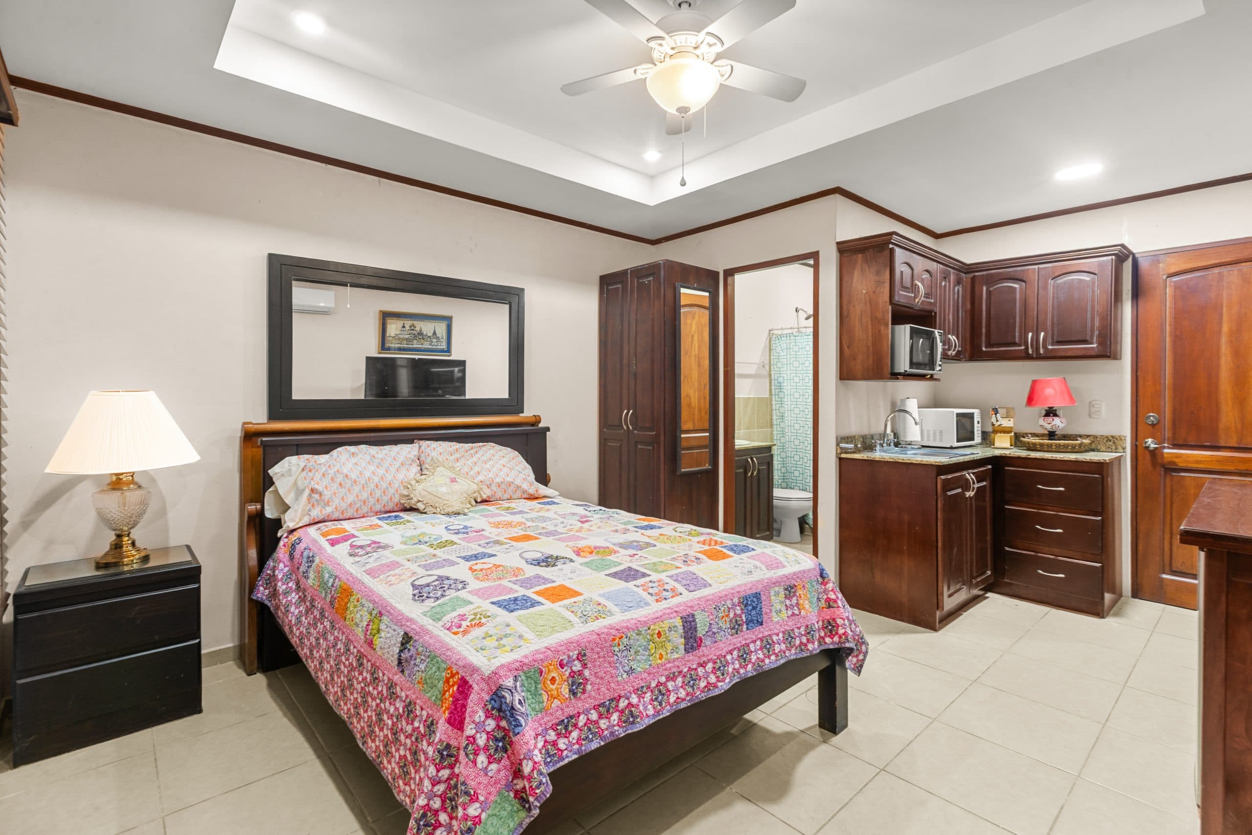 4 Bedroom South End Condo| Direct Beach Access, photo 23