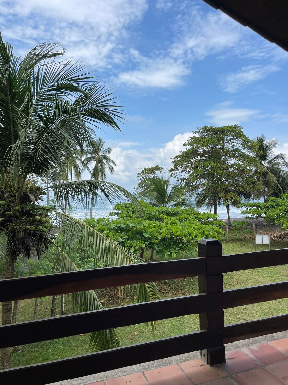 Playa Hermosa Beachfront Craftsman House – 1197 m² with Development Potential, photo 2