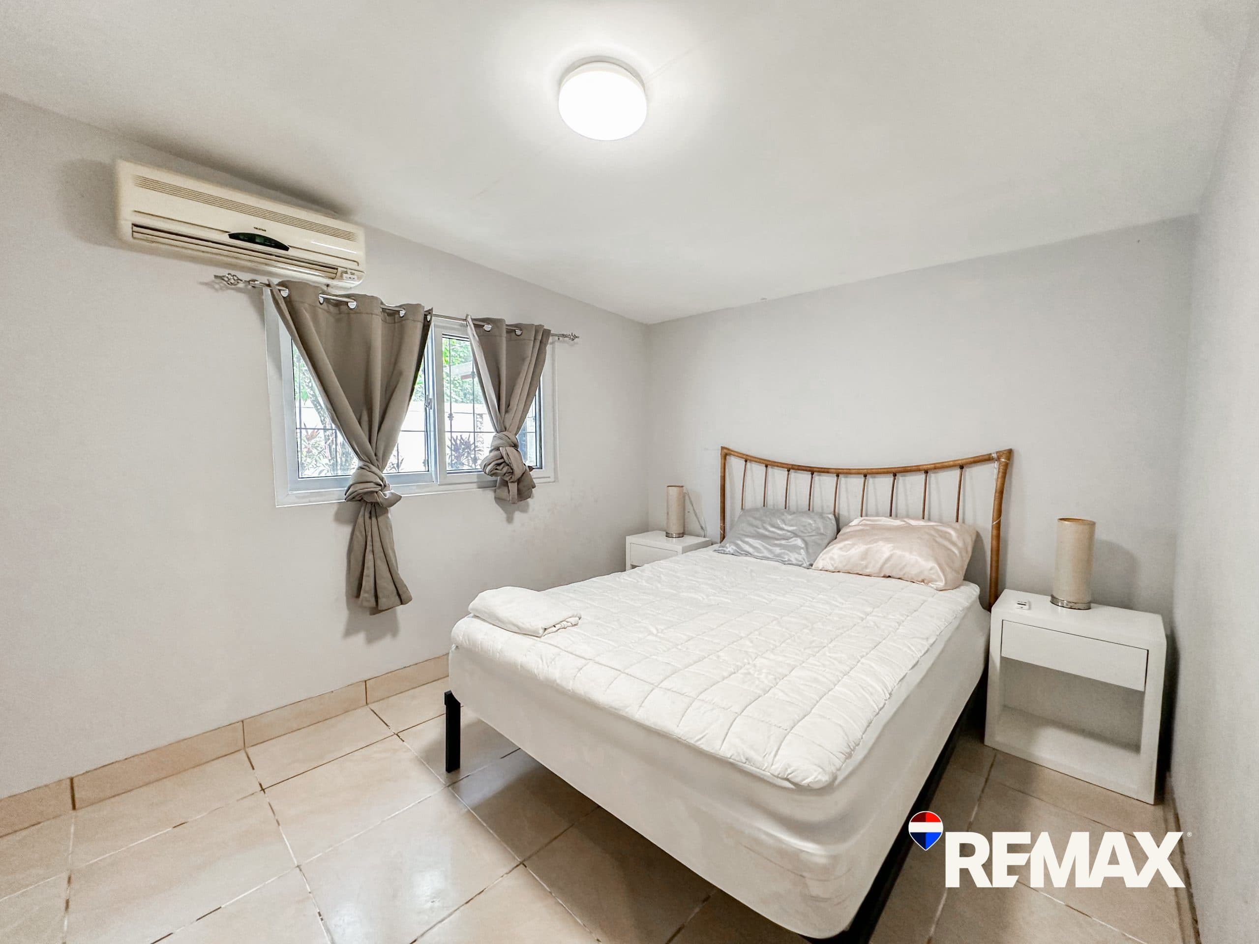 Vacation Oasis Villa | 6 Bedrooms | 2 Guest Houses, photo 5