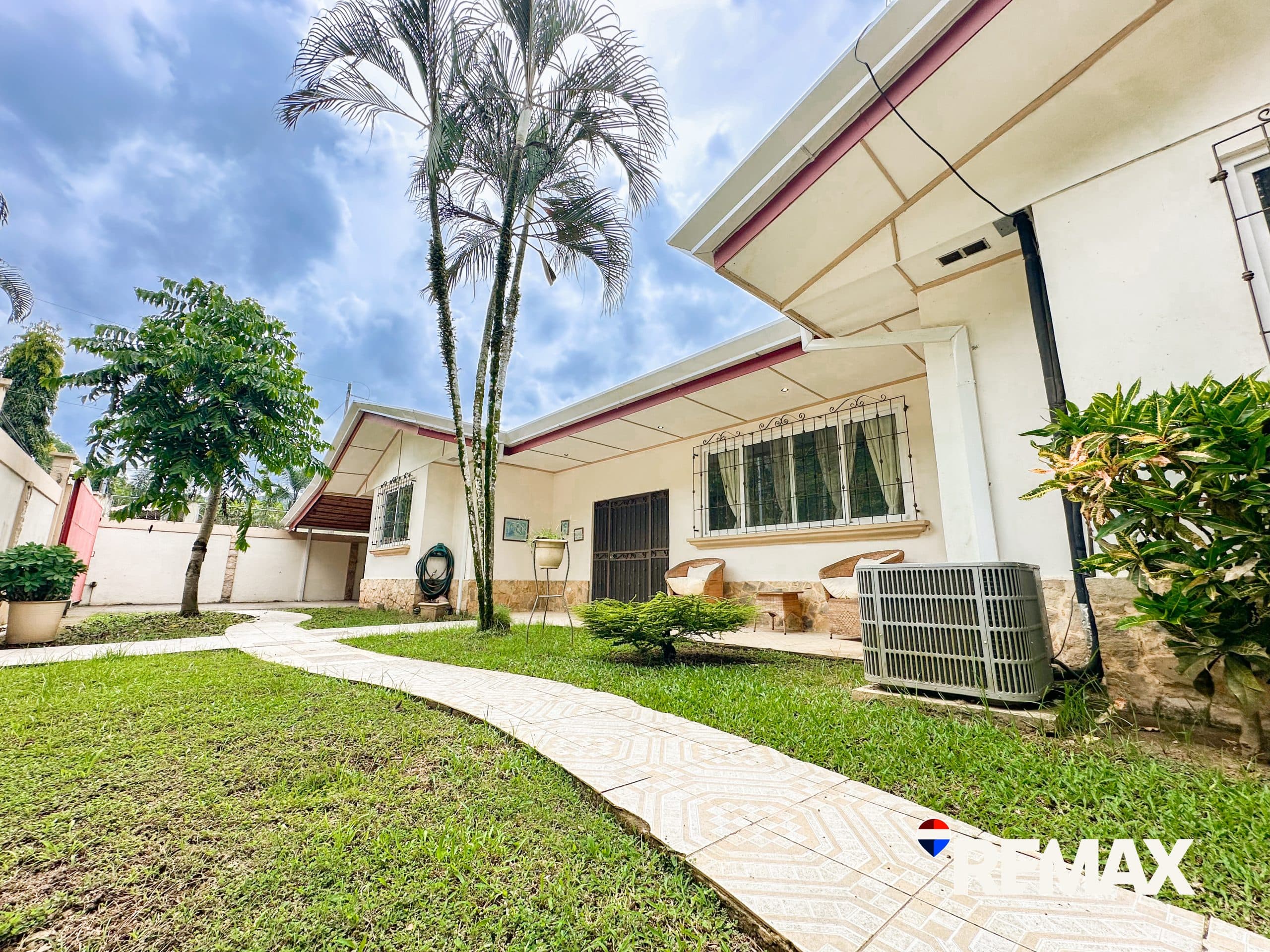 Vacation Oasis Villa | 6 Bedrooms | 2 Guest Houses, photo 7