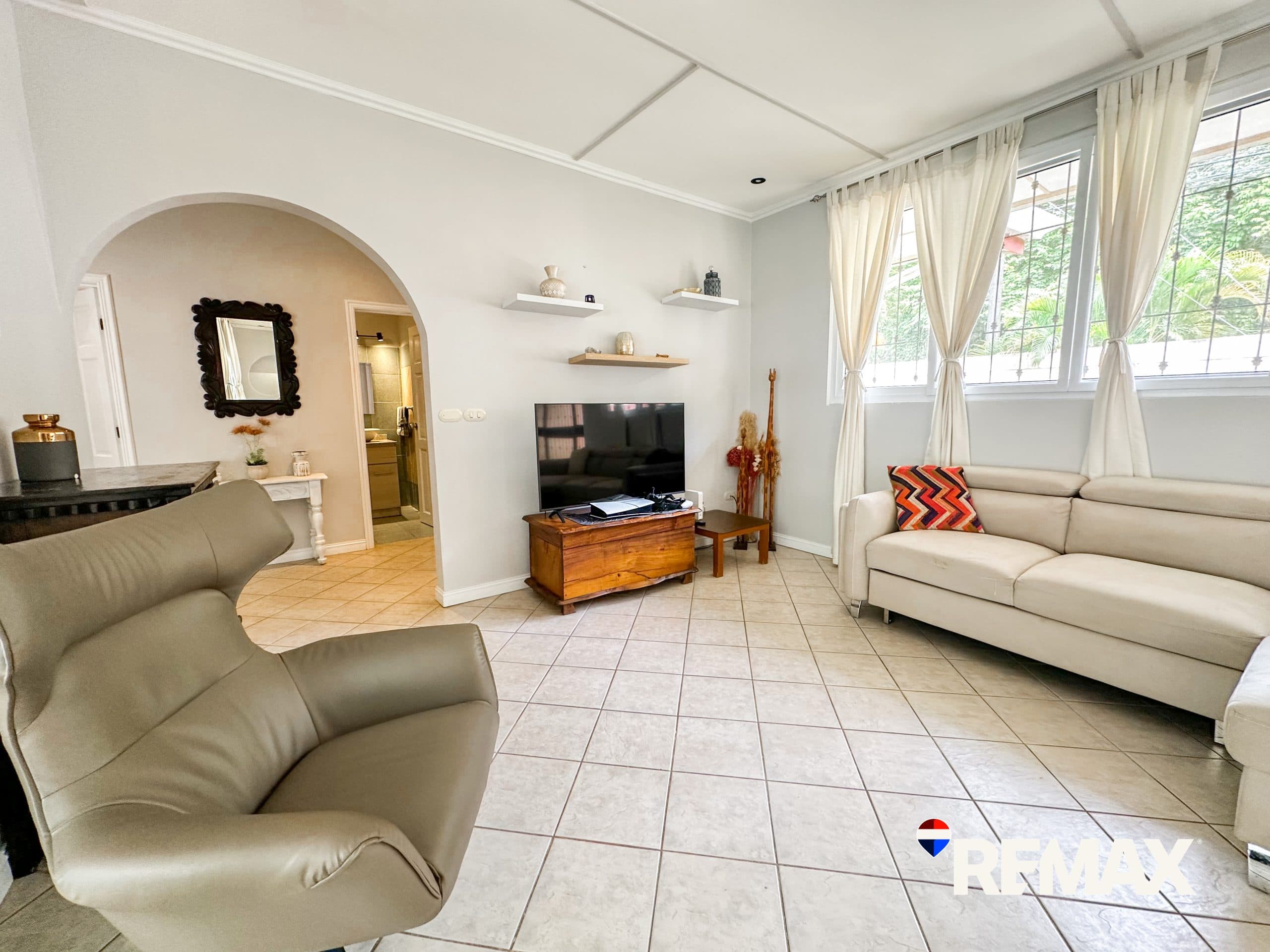 Vacation Oasis Villa | 6 Bedrooms | 2 Guest Houses, photo 26