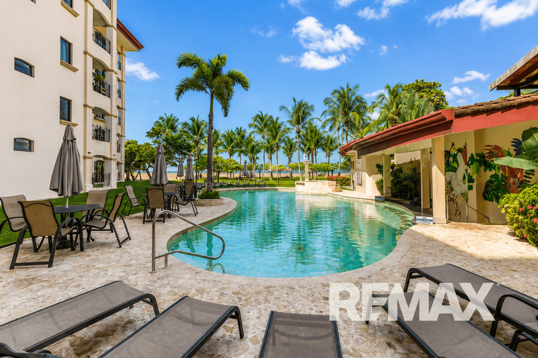 Oceanfront Luxury Living at Tres Regalos 203N