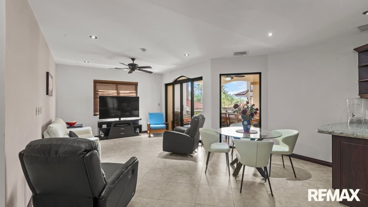 Oceanfront Luxury Living at Tres Regalos 203N, photo 5