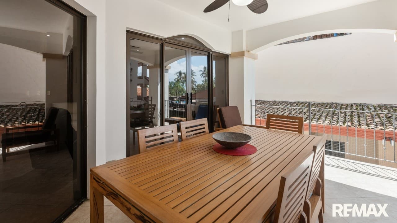 Oceanfront Luxury Living at Tres Regalos 203N, photo 17