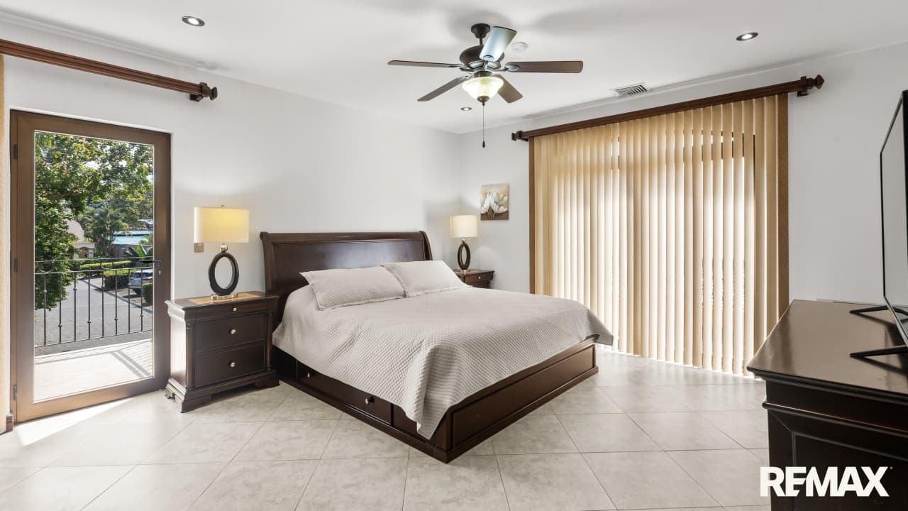 Oceanfront Luxury Living at Tres Regalos 203N, photo 18
