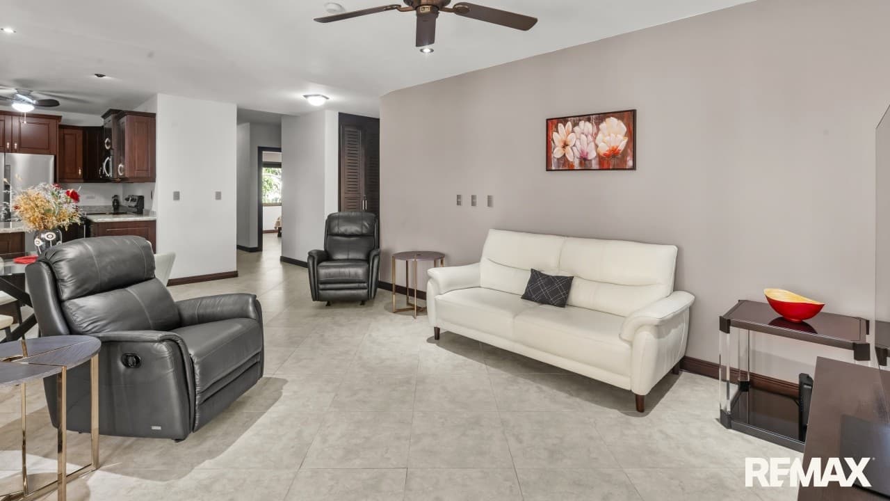 Oceanfront Luxury Living at Tres Regalos 203N, photo 8