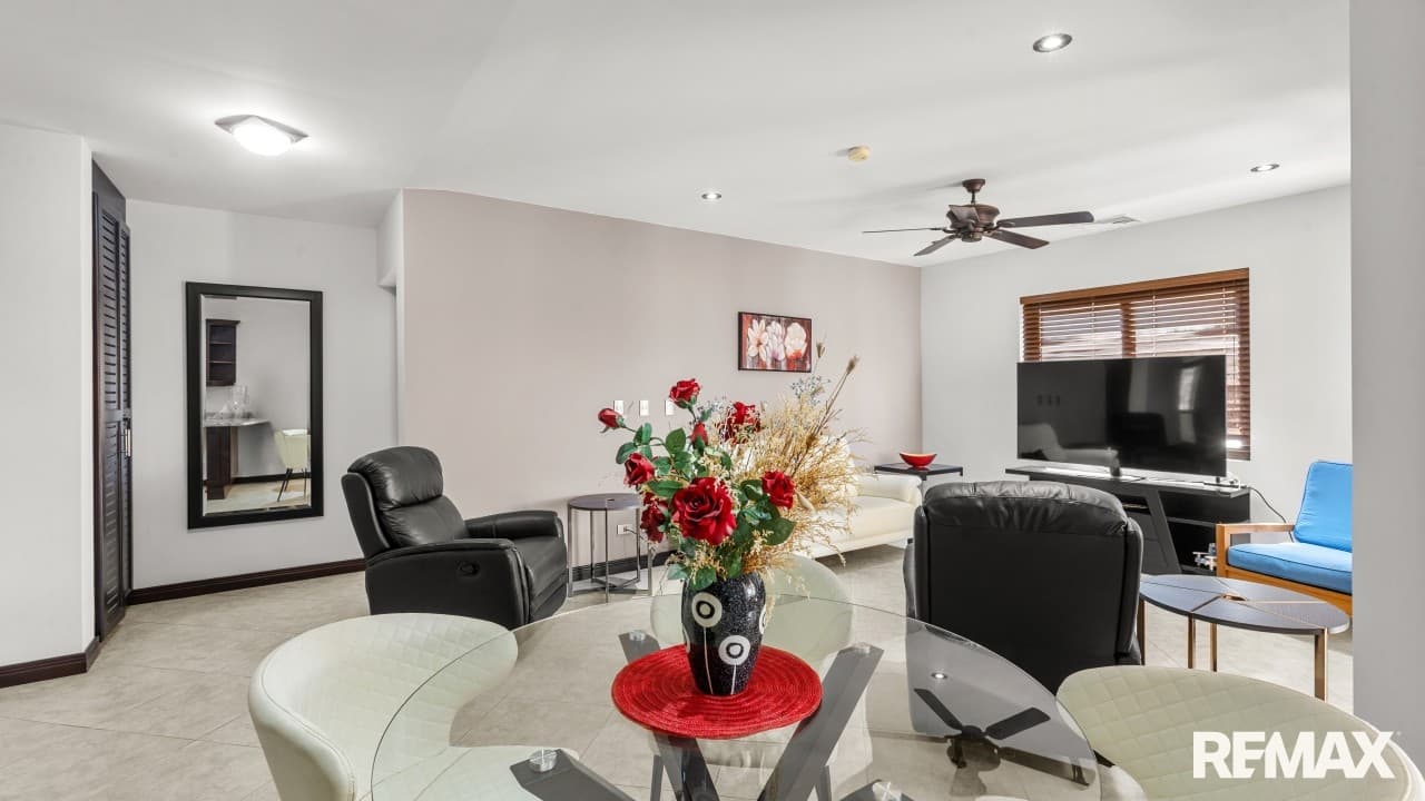 Oceanfront Luxury Living at Tres Regalos 203N, photo 9