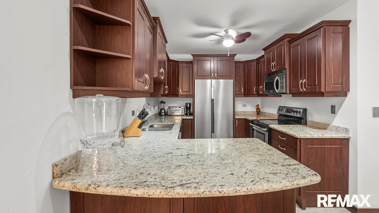 Oceanfront Luxury Living at Tres Regalos 203N, photo 11