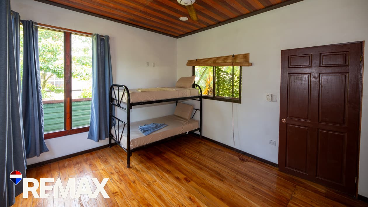 The SPOT | Esterillos Oeste | Titled walk to the beach, photo 9