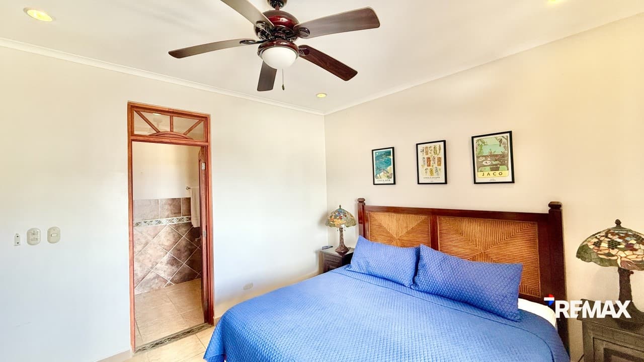 Beachfront Dream Condo Ocean View!, photo 27