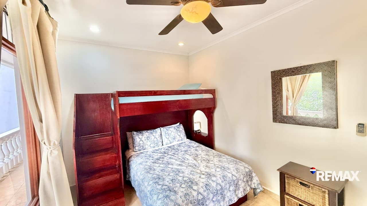 Beachfront Dream Condo Ocean View!, photo 10
