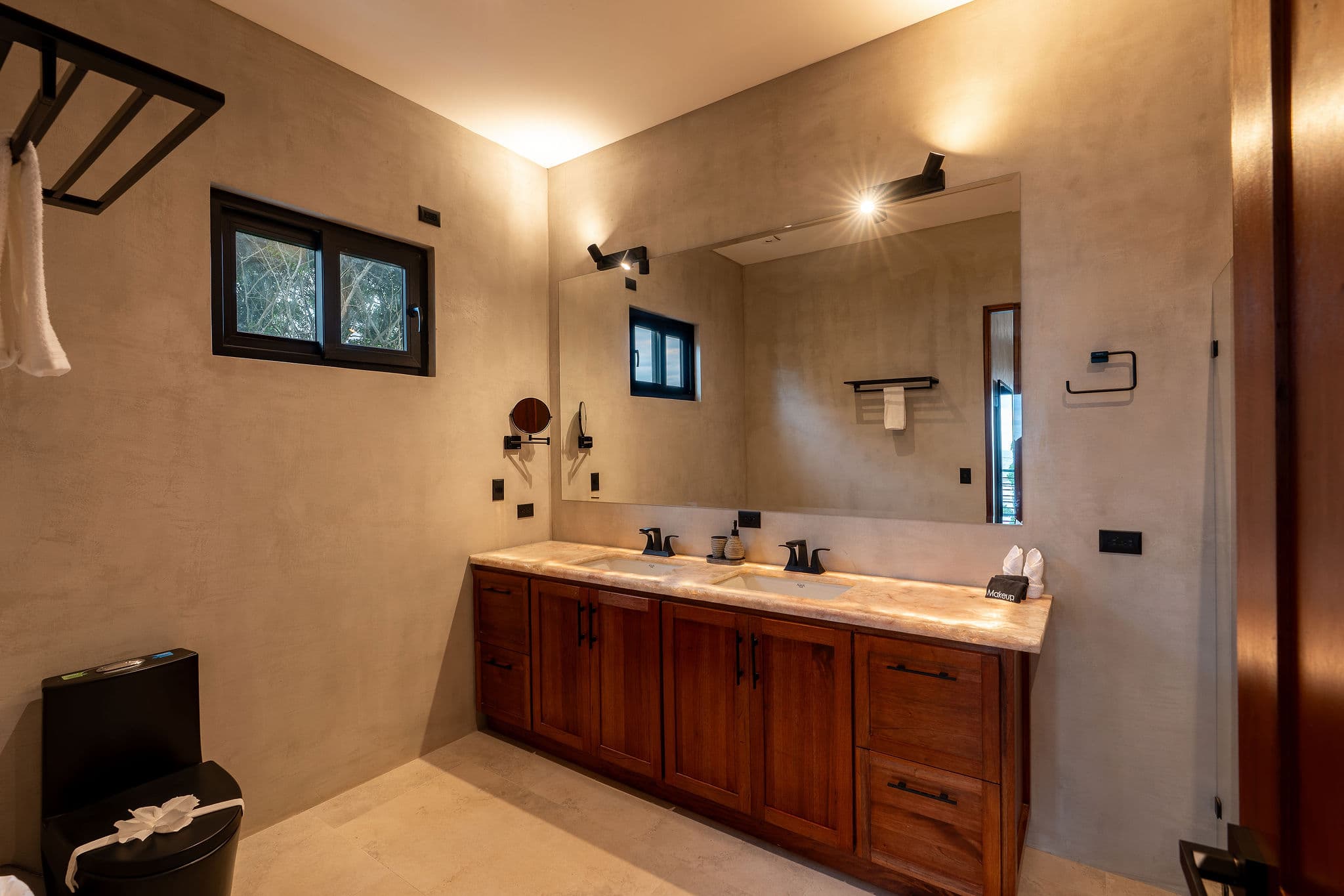 Oceanfront Luxury Home, photo 17