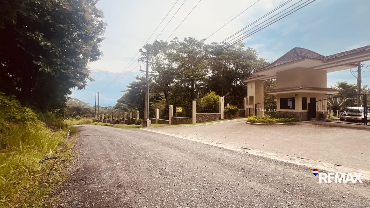 Gated building lots, photo 4