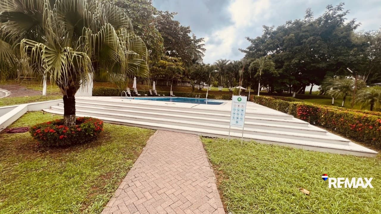 Gated building lots, photo 9