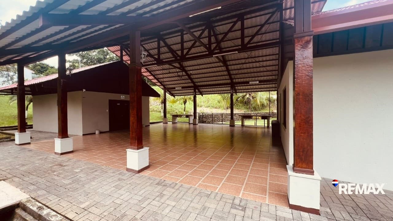 Gated building lots, photo 10