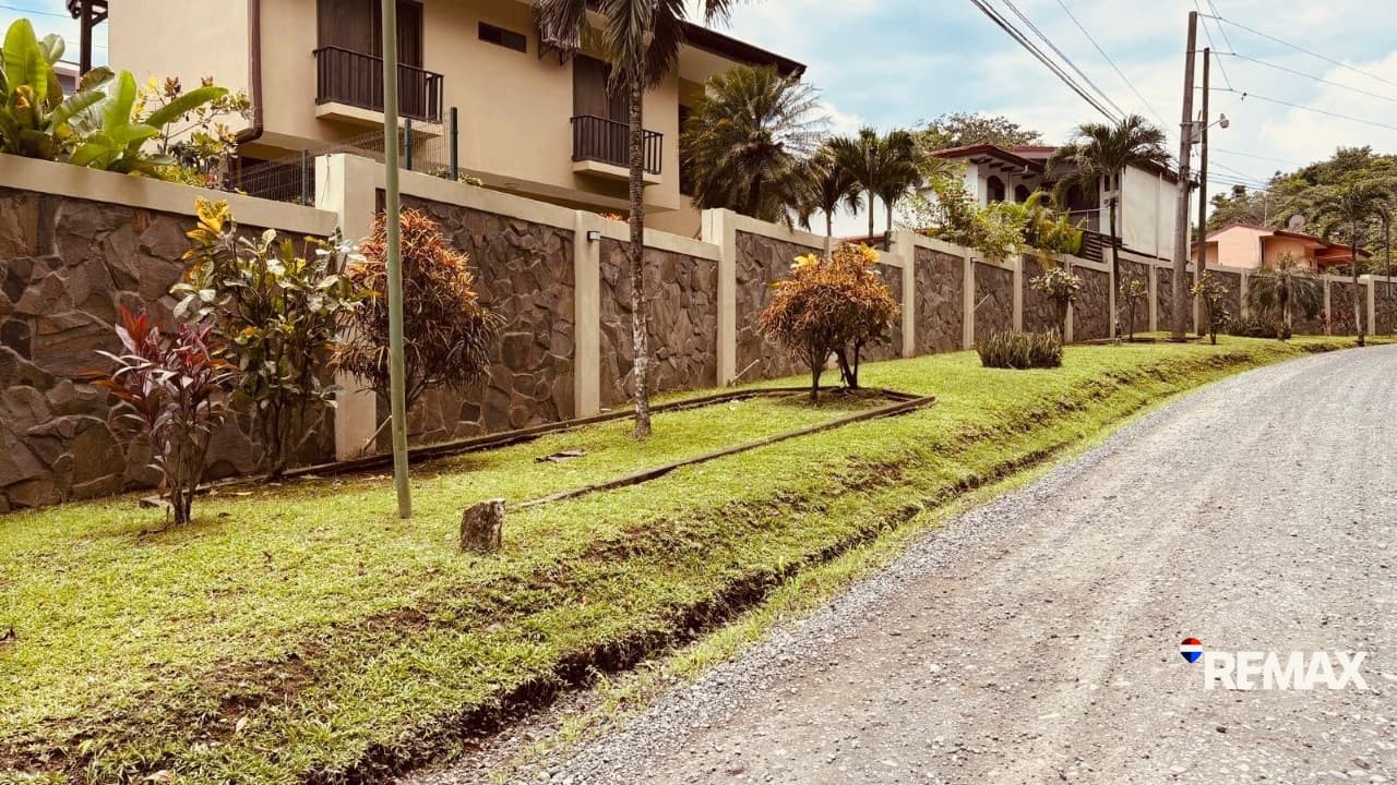 Gated building lots, photo 8